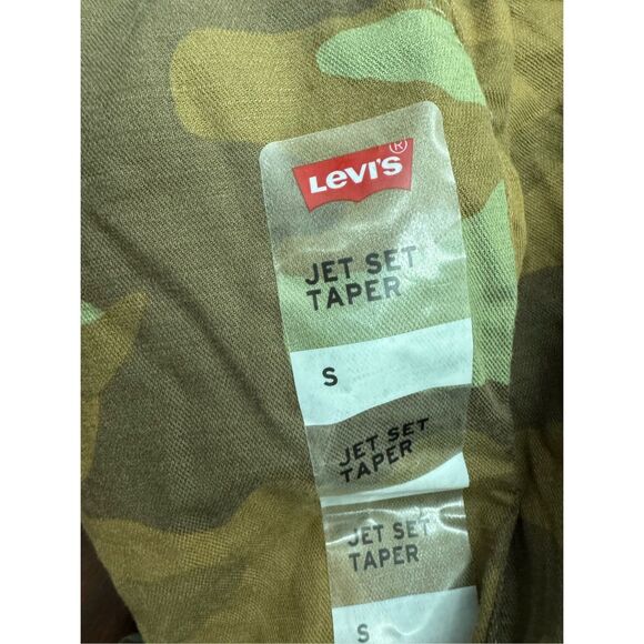 NWT Levi’s Camouflage Jet Set Taper Zipper Leg Joggers Size Small - Picture 10 of 13